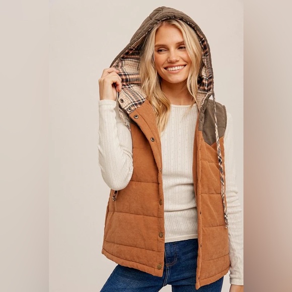 Hem & Thread Jackets & Blazers - Hem & Thread Tan Plaid-Lined Vest Large